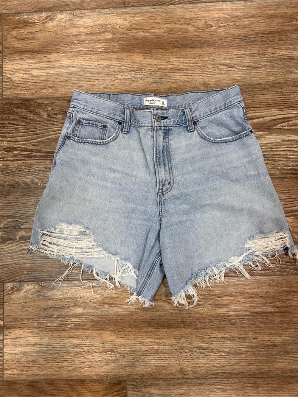 Abercrombie and Fitch high rise loose short